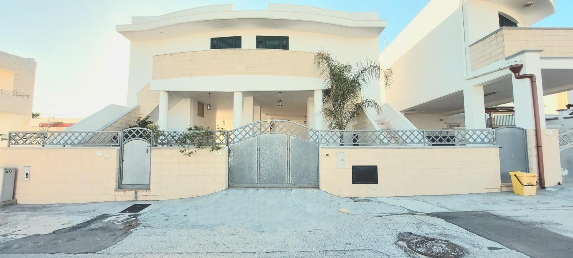 Lovely House Risveglio Fronte Mare Marina Di Pescoluse Bagian luar foto